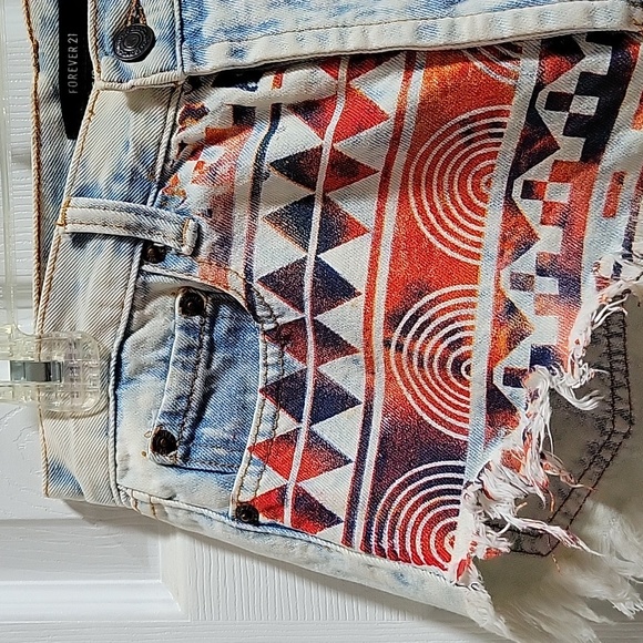 FOREVER 21 Super Cute Denim Cut off high waisted shorts with southwestern print - Picture 2 of 8